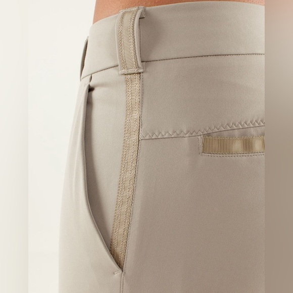 Lululemon Women’s Club golf Short size 4 in Mojave Tan W7796S Bermuda 9” inseam - Picture 11 of 14